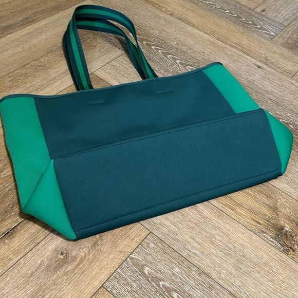 Summersalt Neoprene Tote - Picture 3 of 8